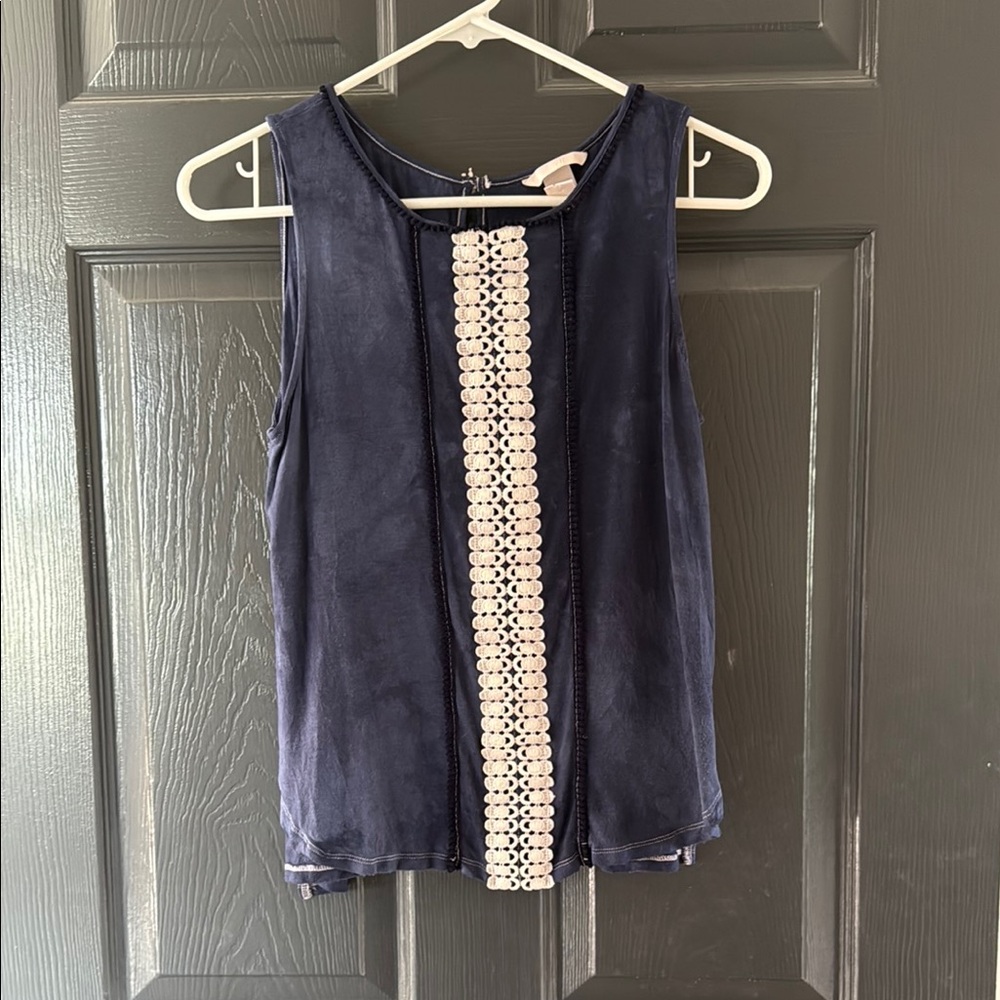 H&M Women's Blue and White Sleeveless Tank Top with Crochet Detail Size Small